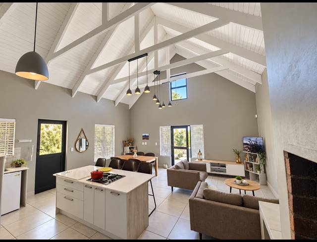 3 BEDROOM FREEHOLD FOR SALE IN BRITANNIA BEACH ESTATE